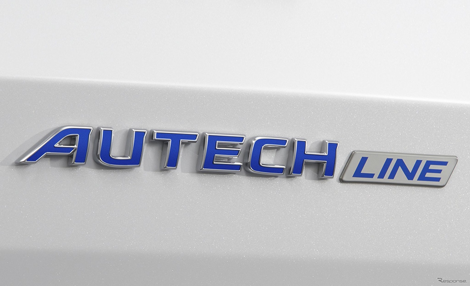 日産『ノート』の「AUTECH LINE」