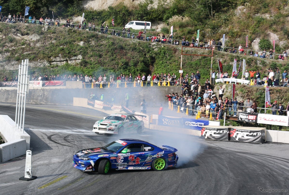 スーパードリフトシリーズ「FORMULA DRIFT JAPAN」