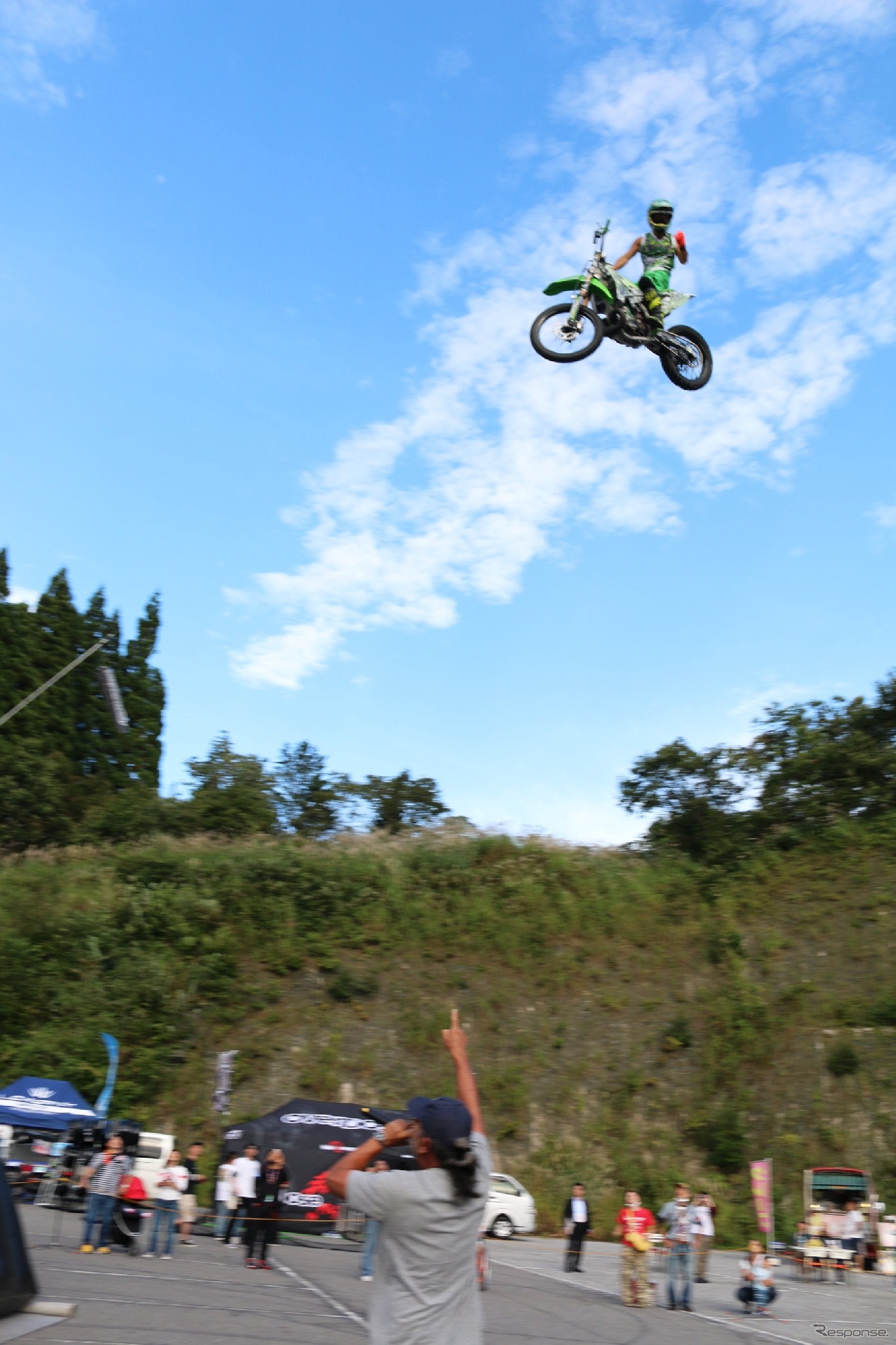 FMX（フリースタイルモトクロス）バイクパフォーマンス