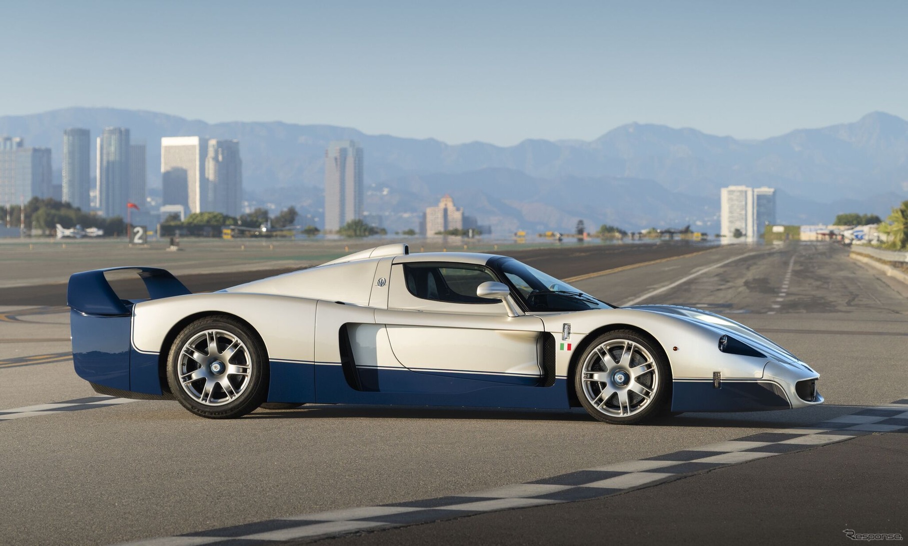 マセラティ『MC12ストラダーレ』