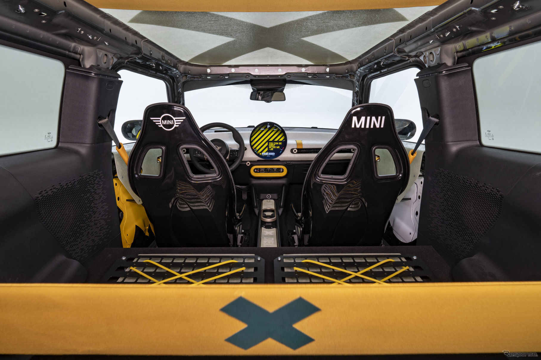 MINI JCW エレクトリック新型の「The Skeg」