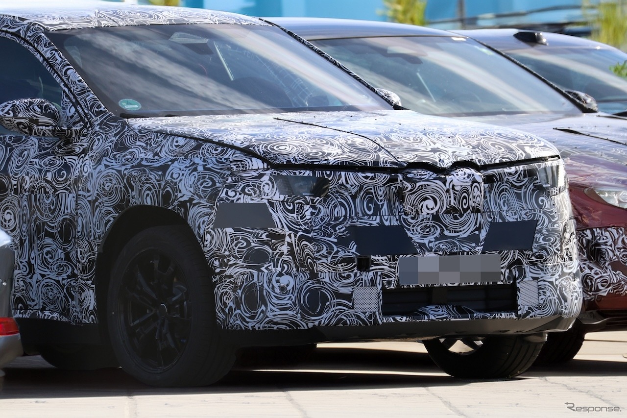 BMW X1 改良新型のプロトタイプ