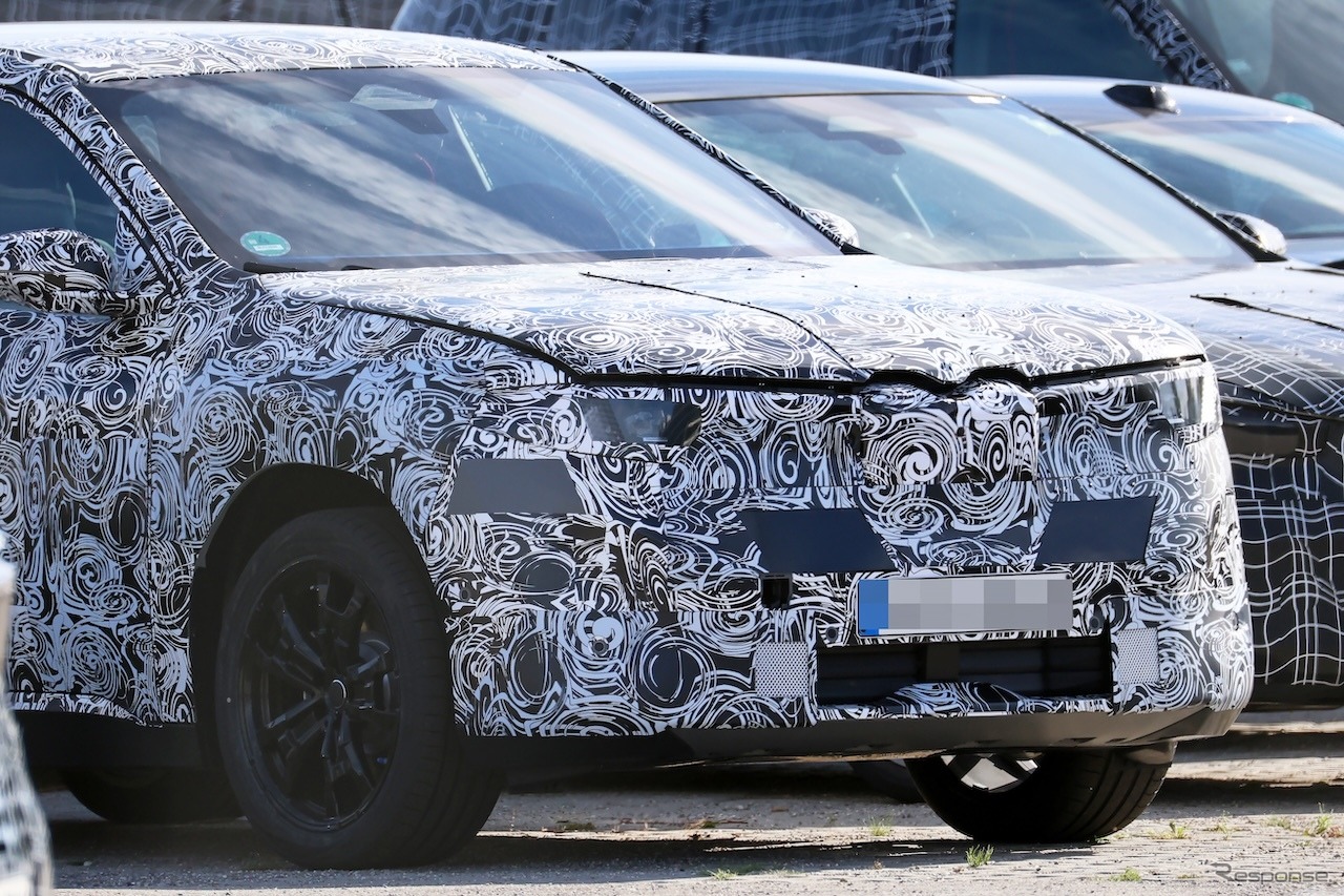 BMW X1 改良新型のプロトタイプ