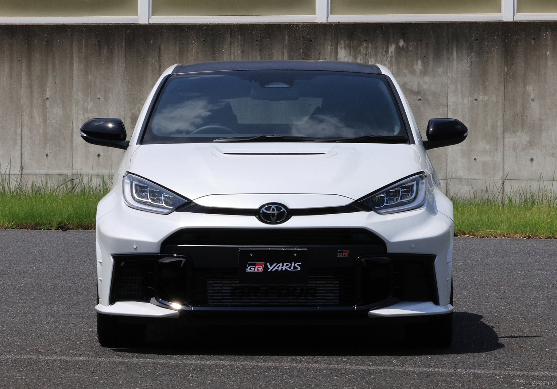 トヨタ GRヤリス 25式「エアロパフォーマンスパッケージ」