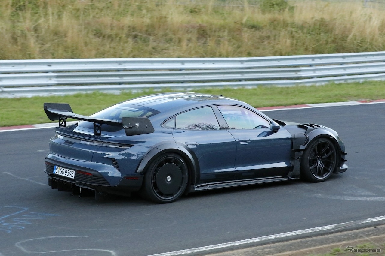 ポルシェ タイカンGT4 RS プロトタイプ
