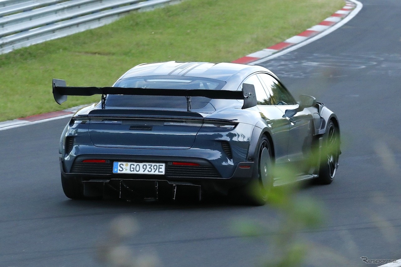 ポルシェ タイカンGT4 RS プロトタイプ