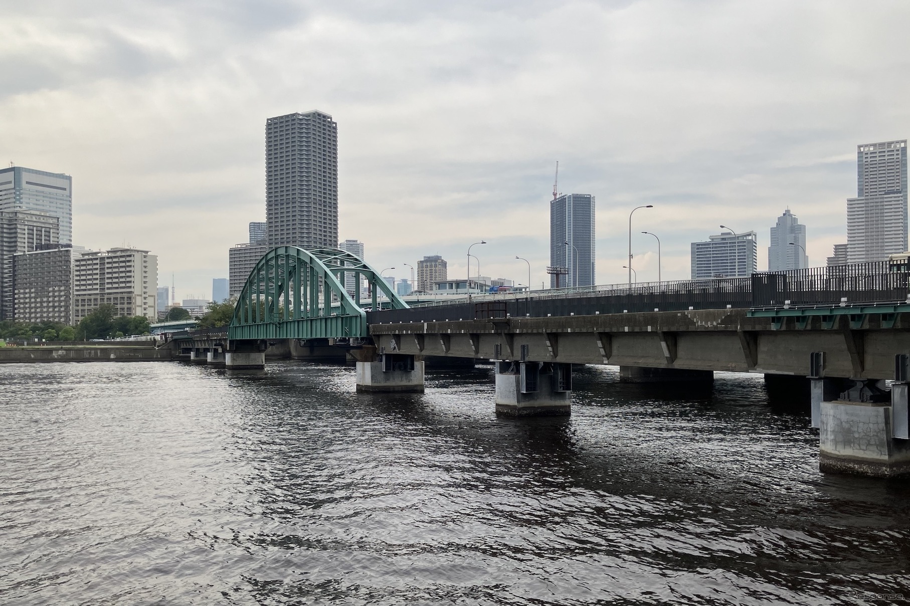 旧晴海鉄道橋（豊洲側から晴海側を望む）