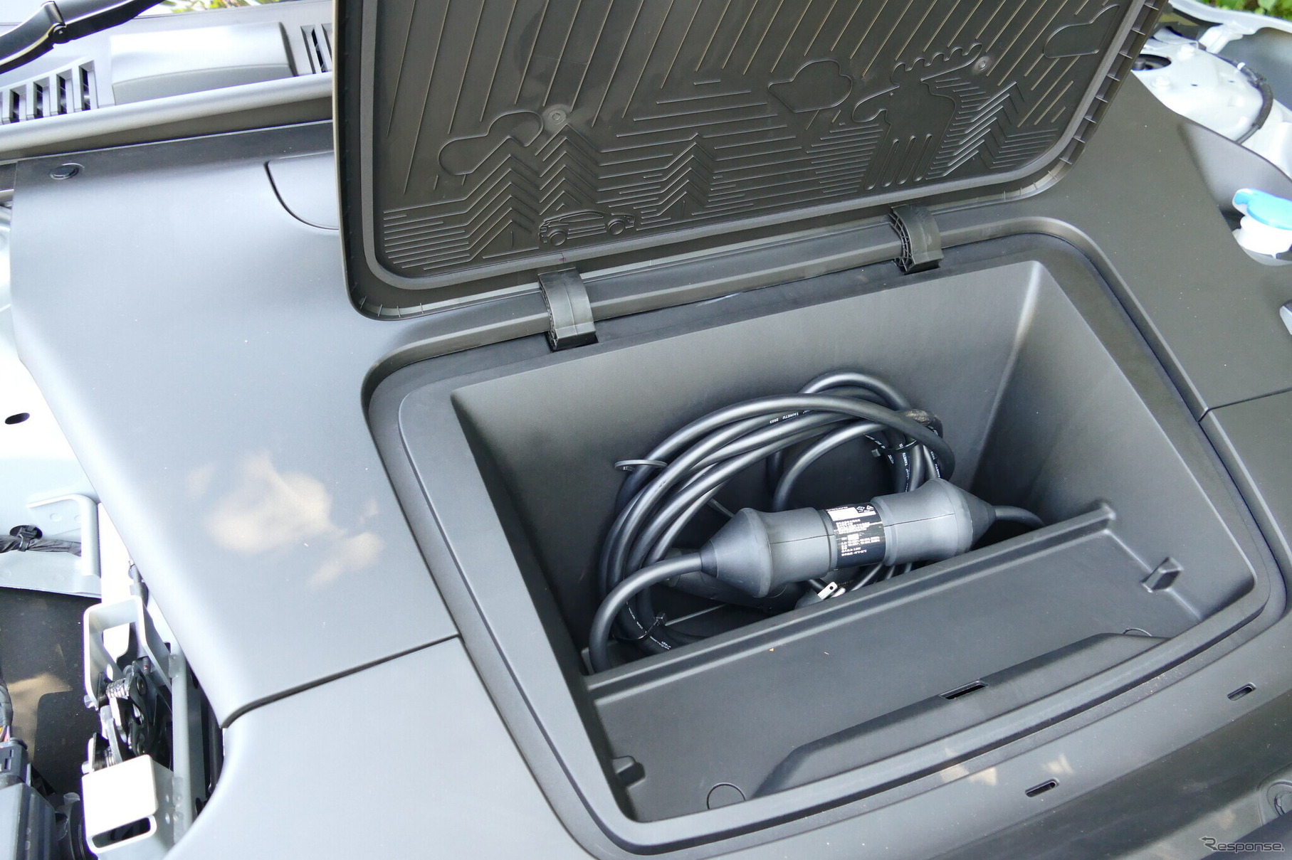 ボルボ EX30 Cross Country（クロスカントリー）