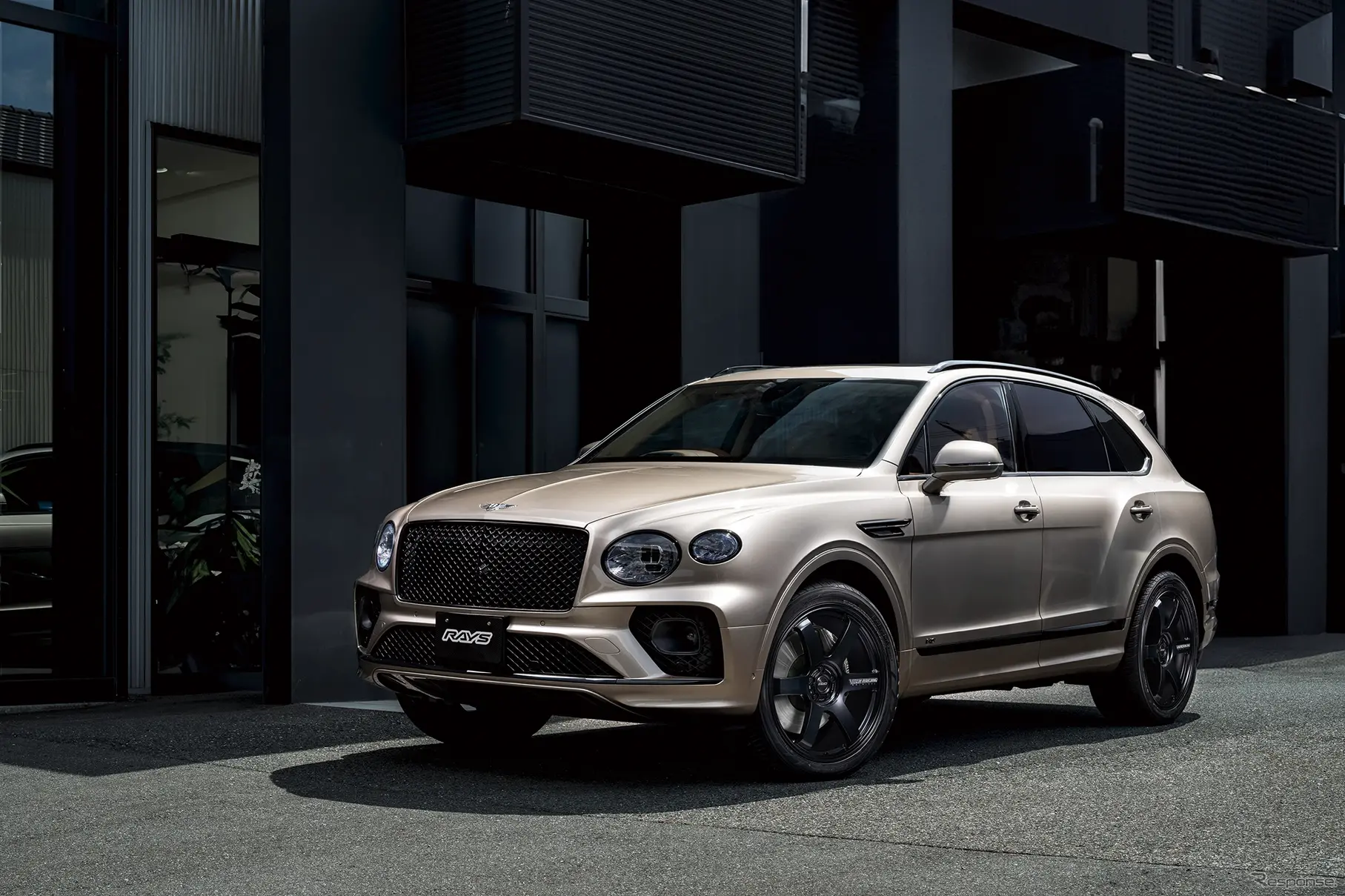 レイズ TE37GC セミグロスブラック × BENTLEY Bentayga