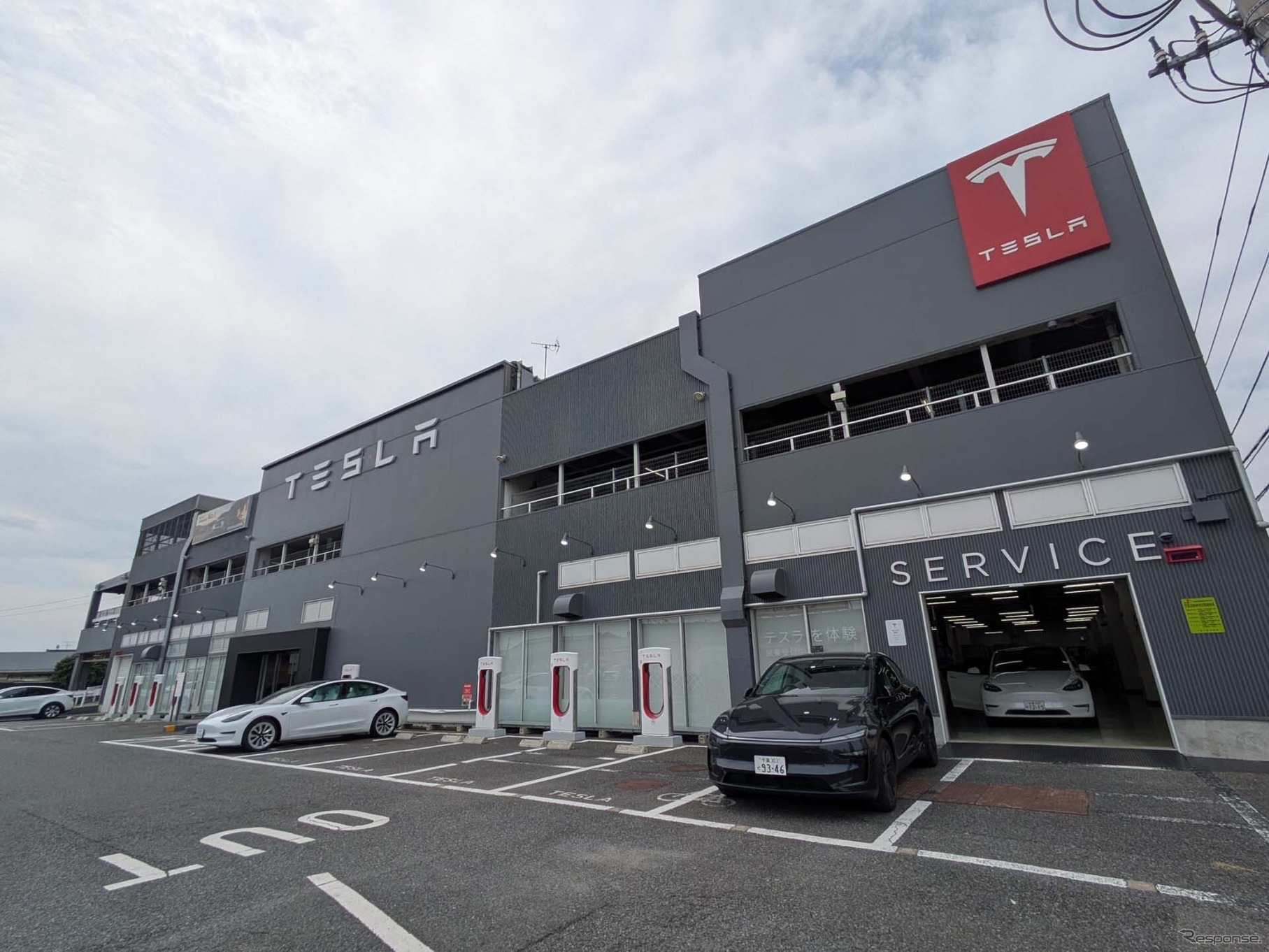 従来の「テスラセンター千葉稲毛」はサービス／デリバリーに加えて国内初となる認定中古車を見られる拠点として発展した