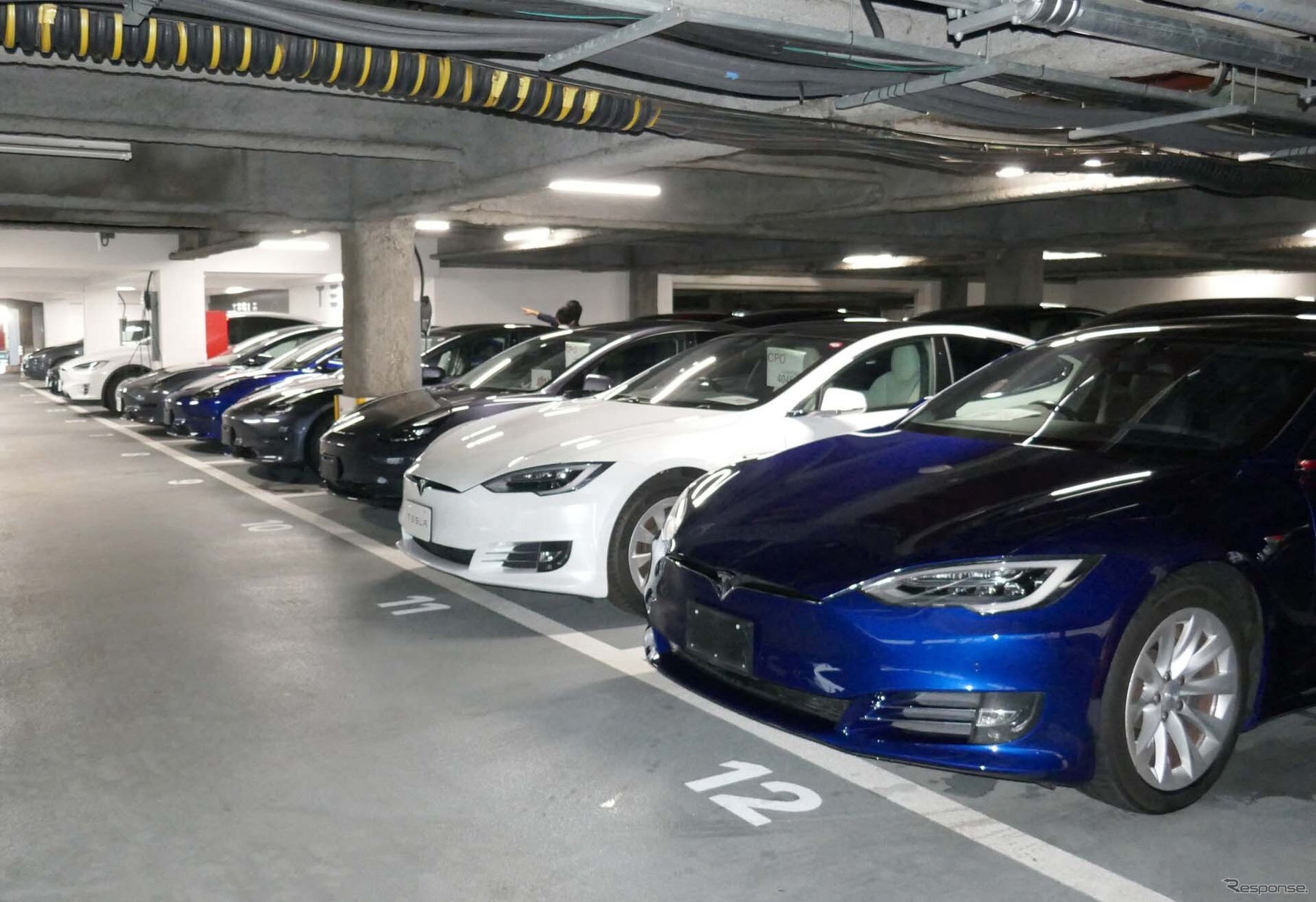 「テスラセンター千葉稲毛」の2階に新設されたテスラ認定中古車センター