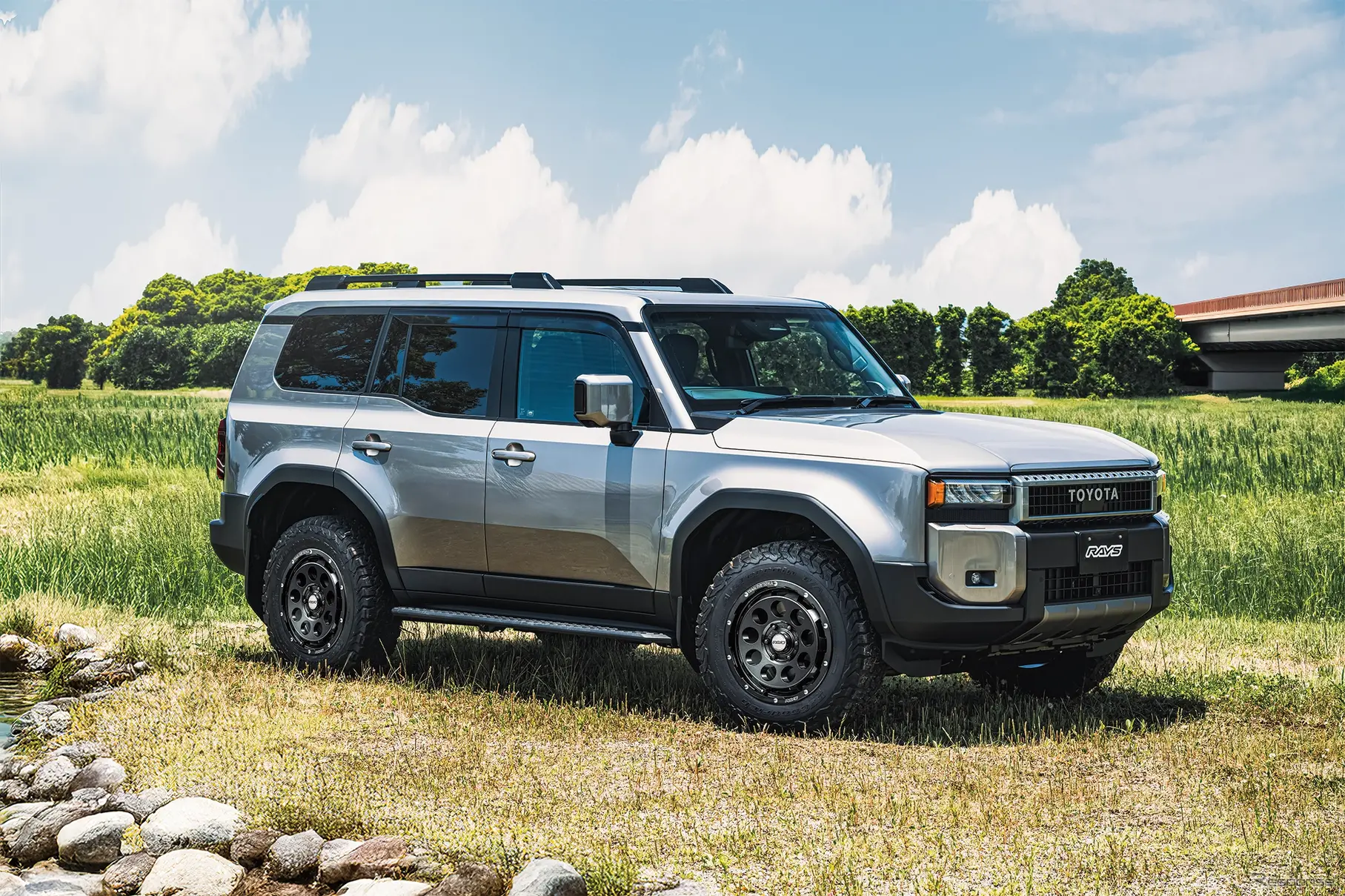 レイズ DAYTONA D9 SPEC-M × TOYOTA ランドクルーザー250