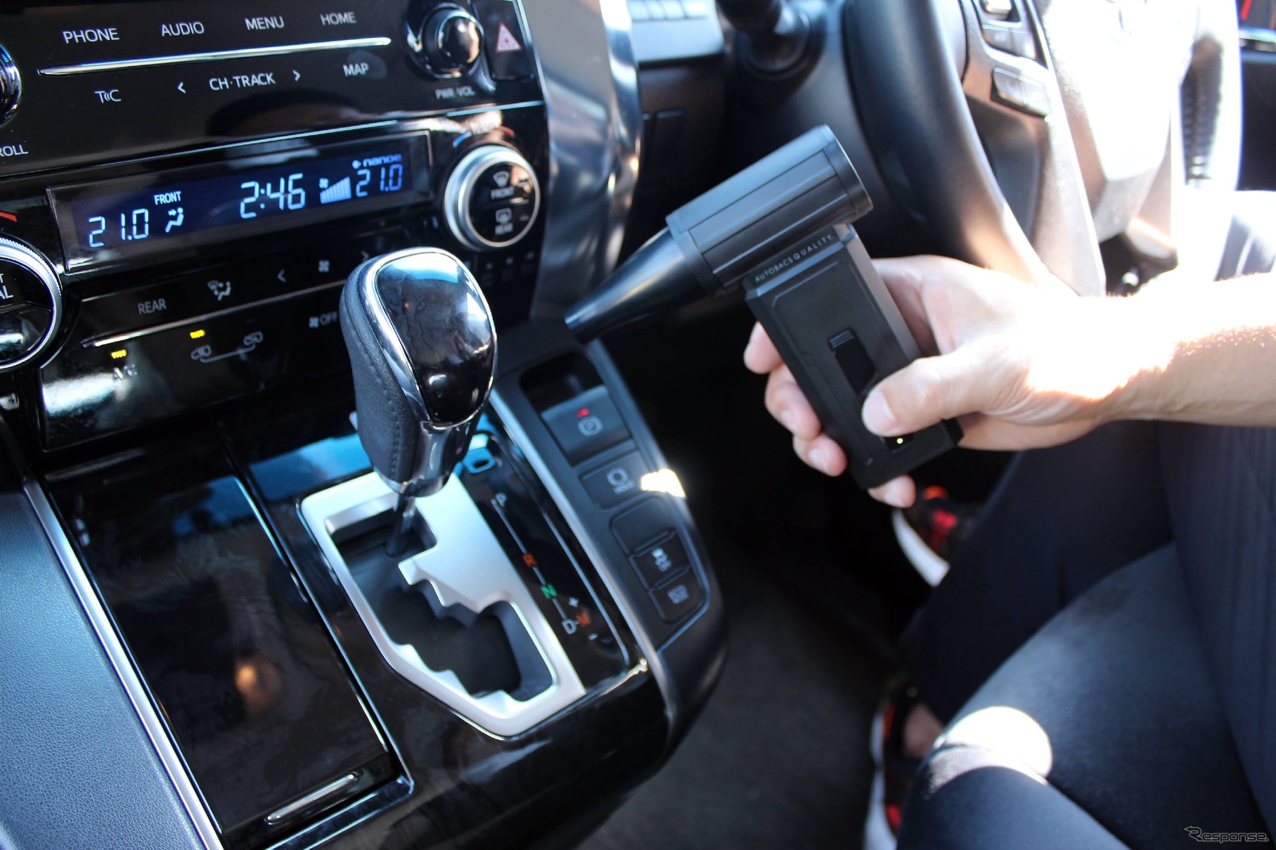 車内のホコリ飛ばしにも活用可能