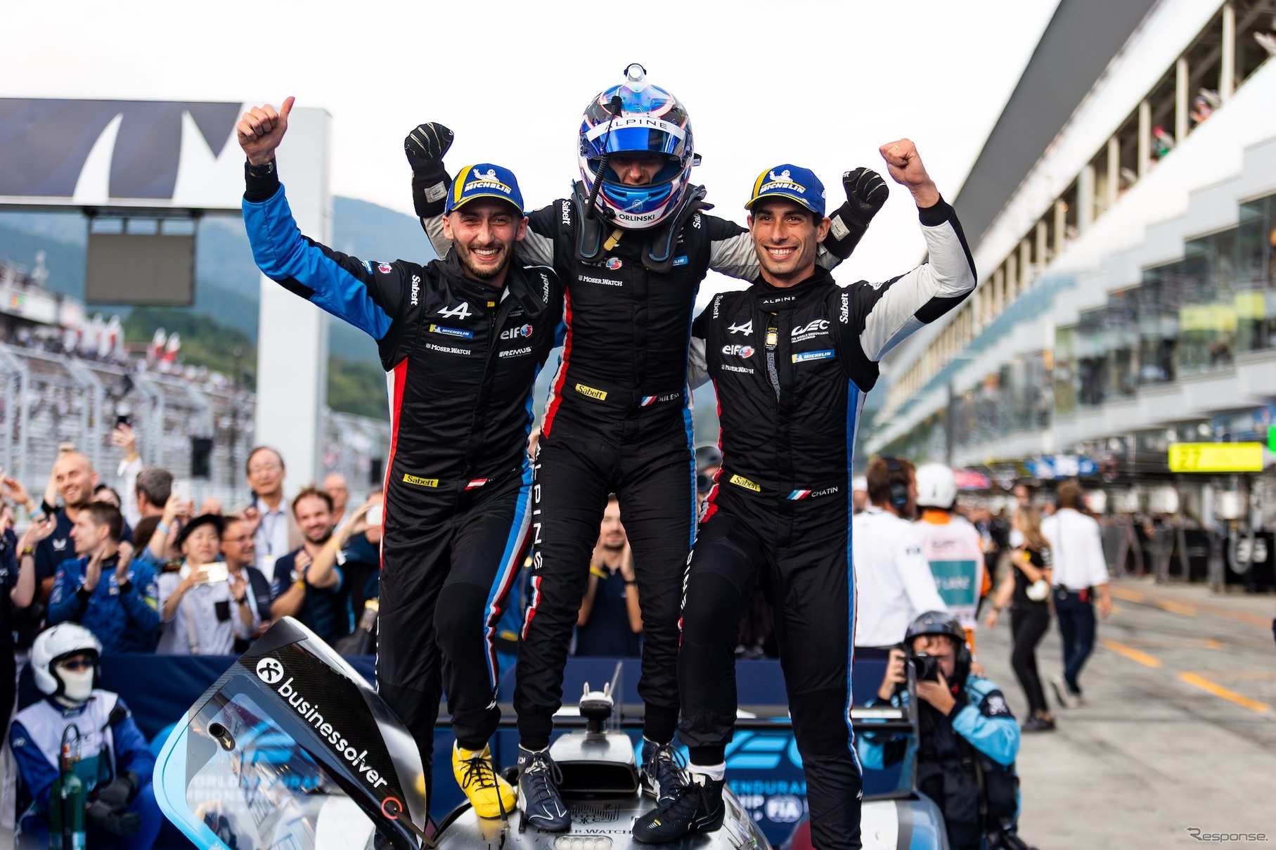 初優勝を飾った35号車のフェルディナンド・ハプスブルグ、ポール・ループ・シャタン、シャルル・ミレッシ組
