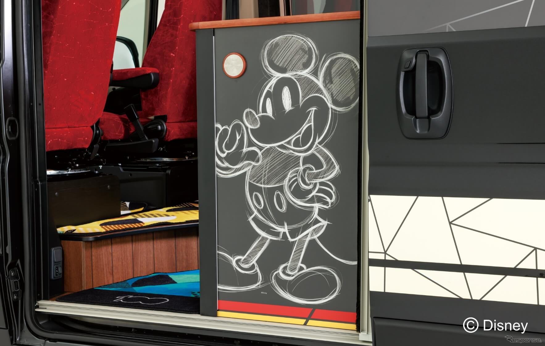 Disney100周年モデルキャンピングカー（参考）
