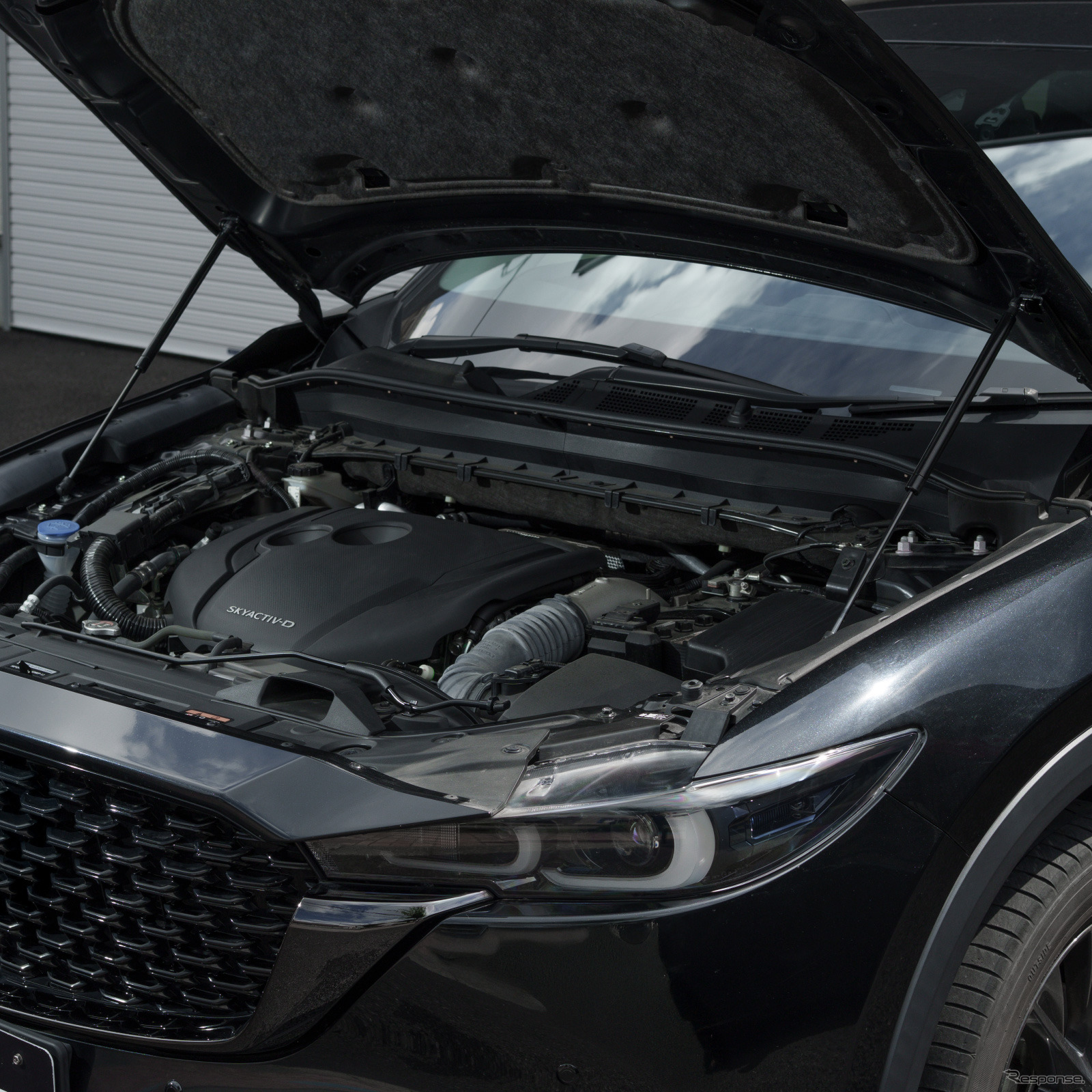 クラフトワークスのマツダ『CX-5/CX-8』専用「ボンネットダンパー」
