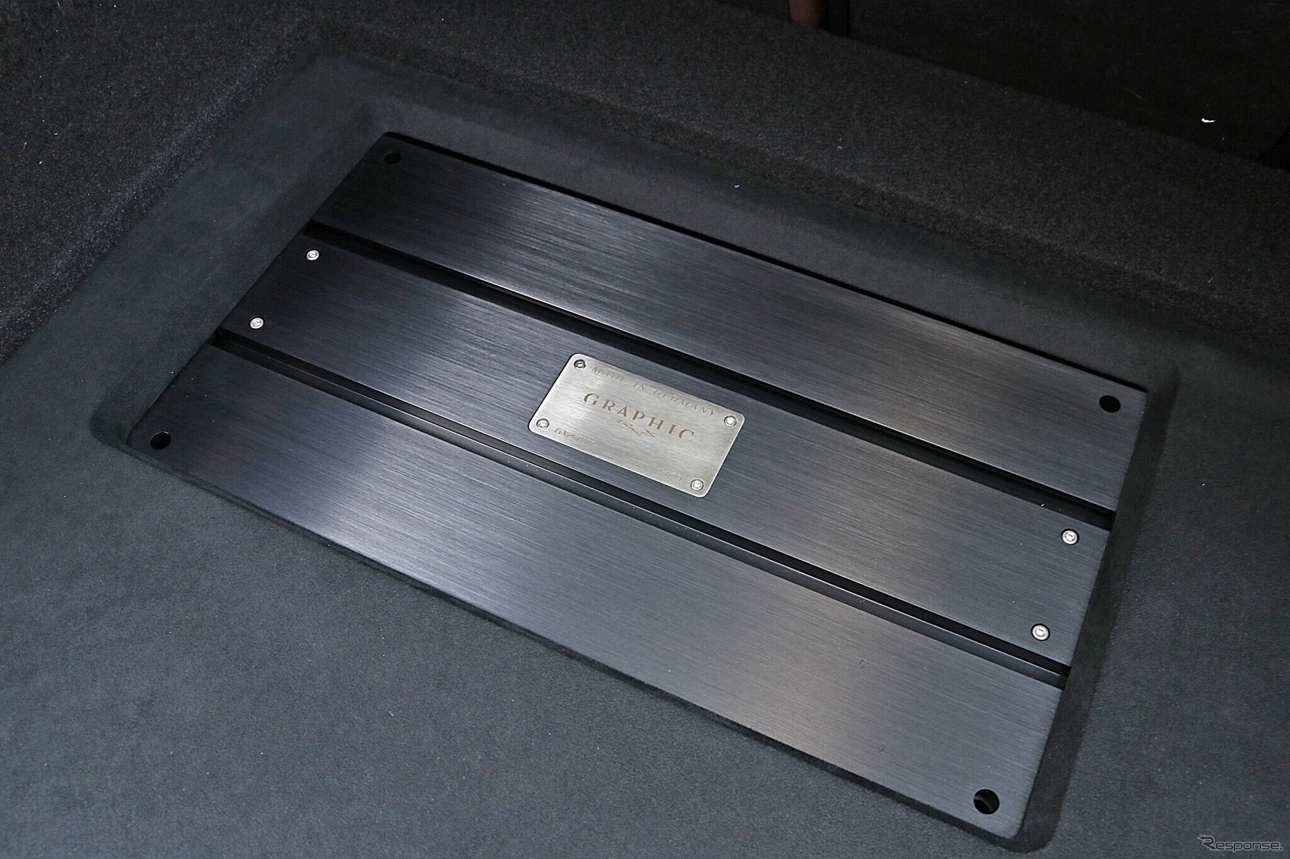 パワーアンプにはブラックスのGX2400をチョイス（GX2000も搭載する）。フロントステージのサウンドを高めるチョイスとなった。