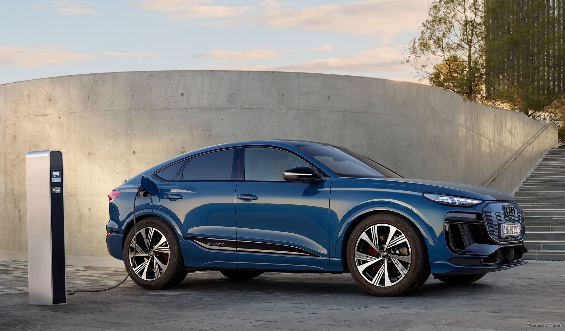 アウディSQ6 スポーツバック e-tron