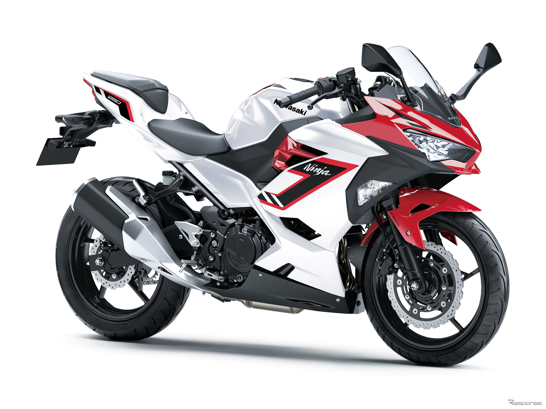 カワサキ Ninja 250（ギャラクシーシルバー×キャンディパーシモンレッド）