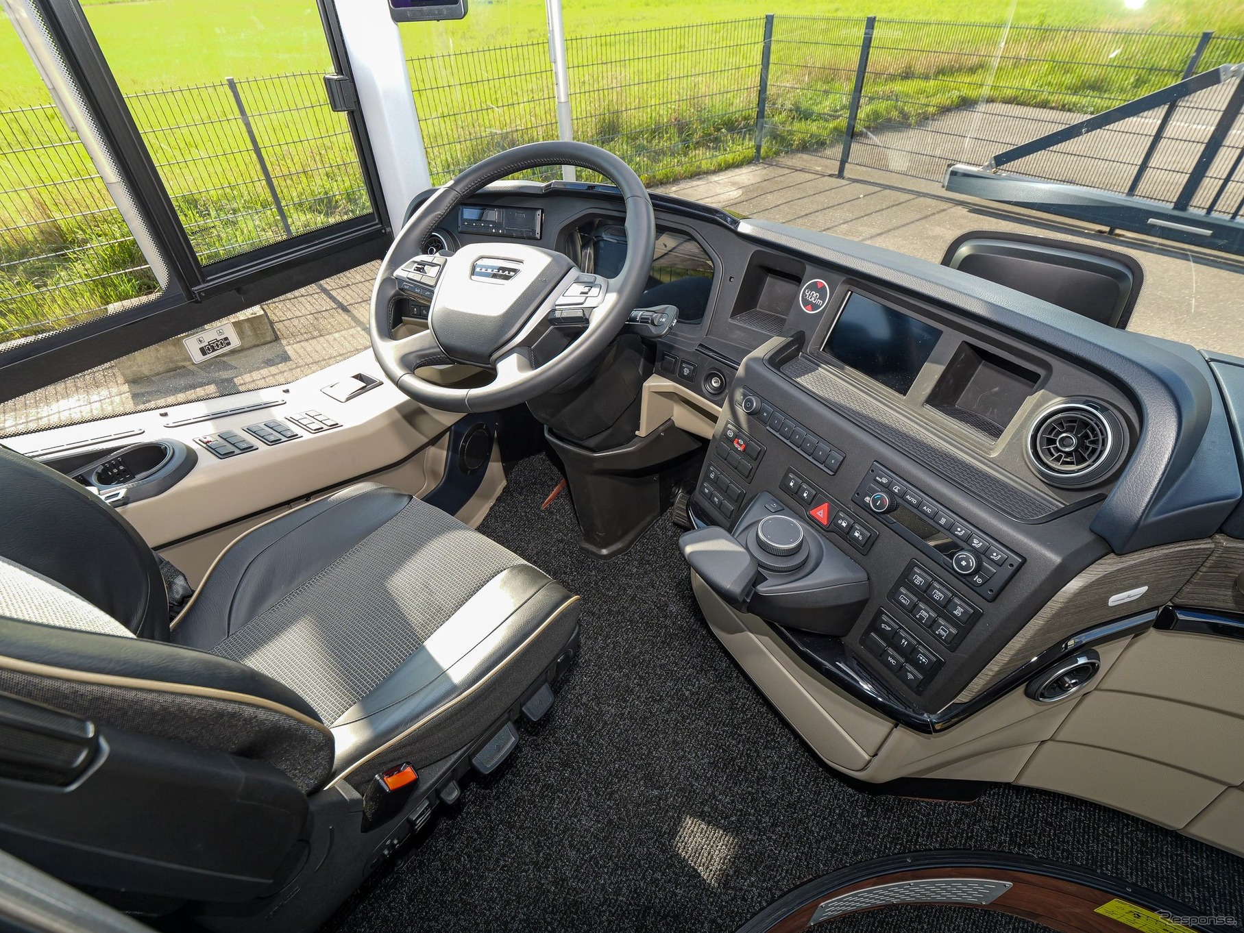 2階建てバス『スカイライナー』の特別仕様車「アウヴェルター・エディション」