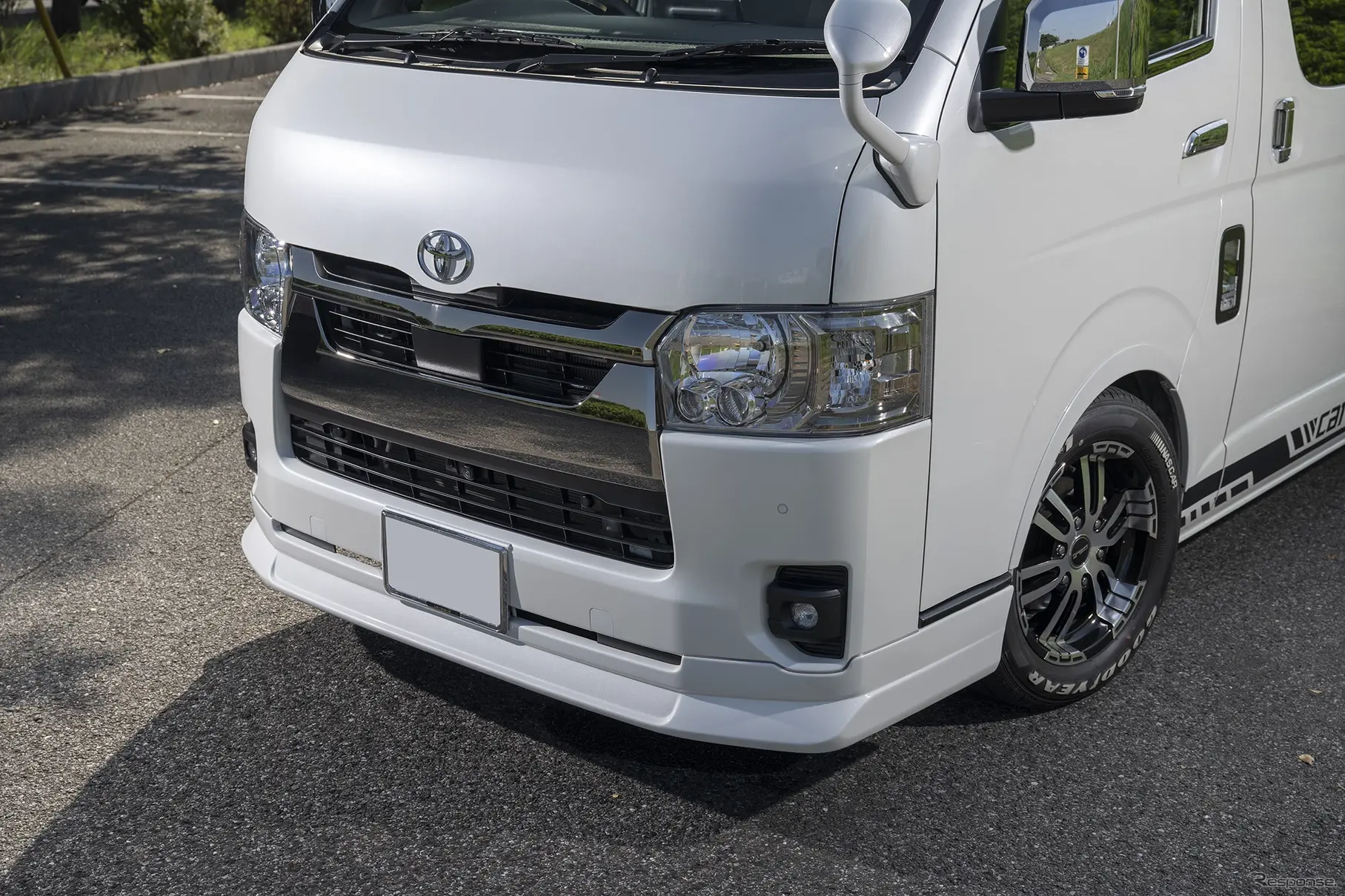 carrozzeriaデモカーのハイエース