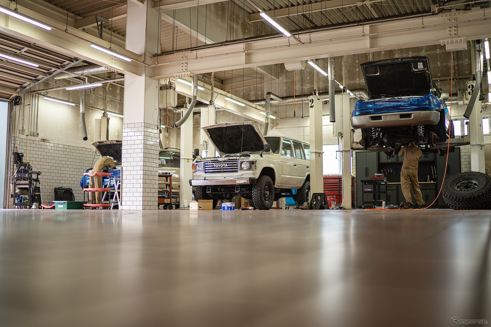 ランドクルーザーの重整備を専門的に行う自動車整備工場「FLEXテクニカルセンター埼玉支店」