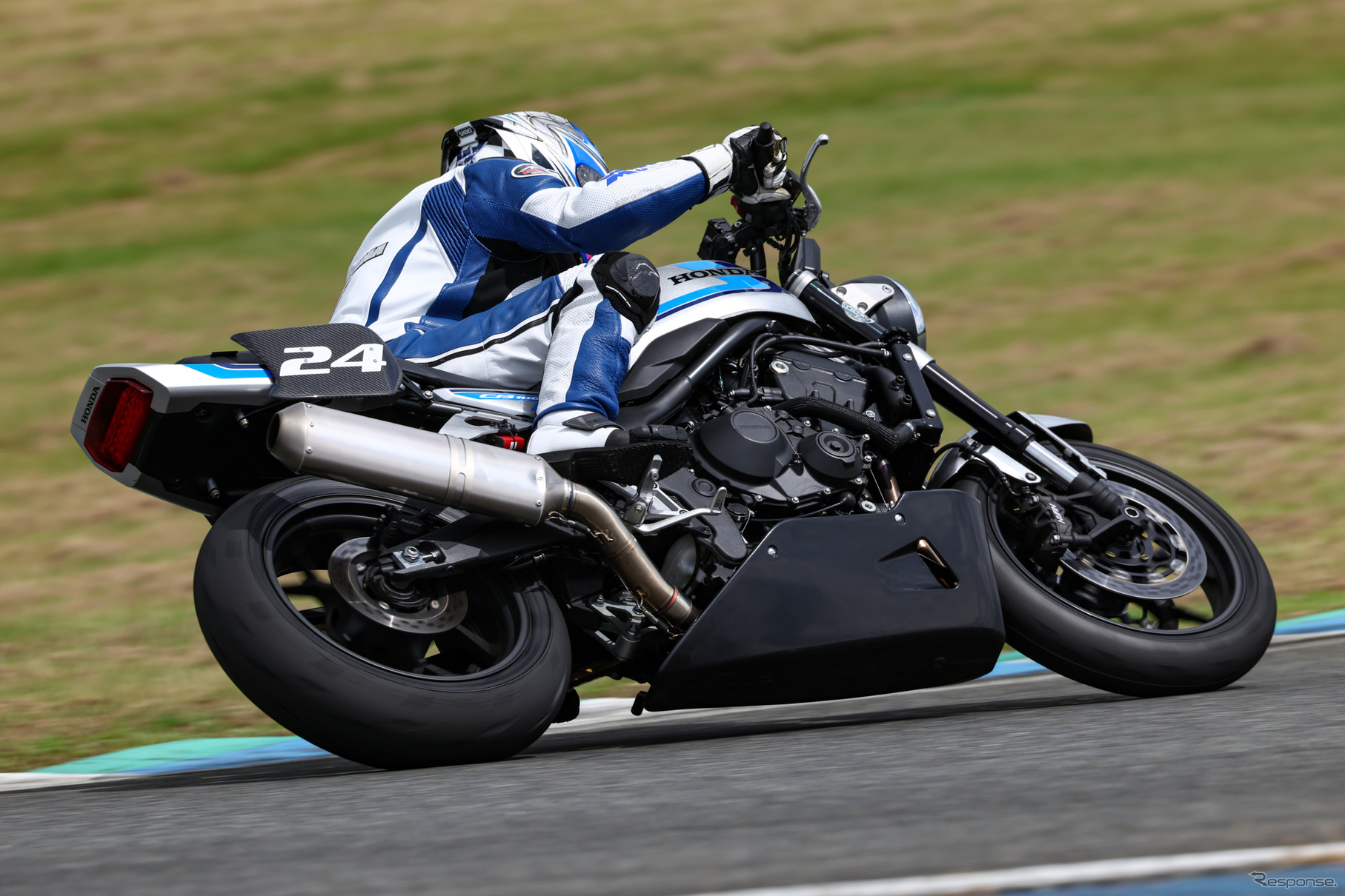 「鉄馬レース」に参戦したホンダ『CB1000F Concept』