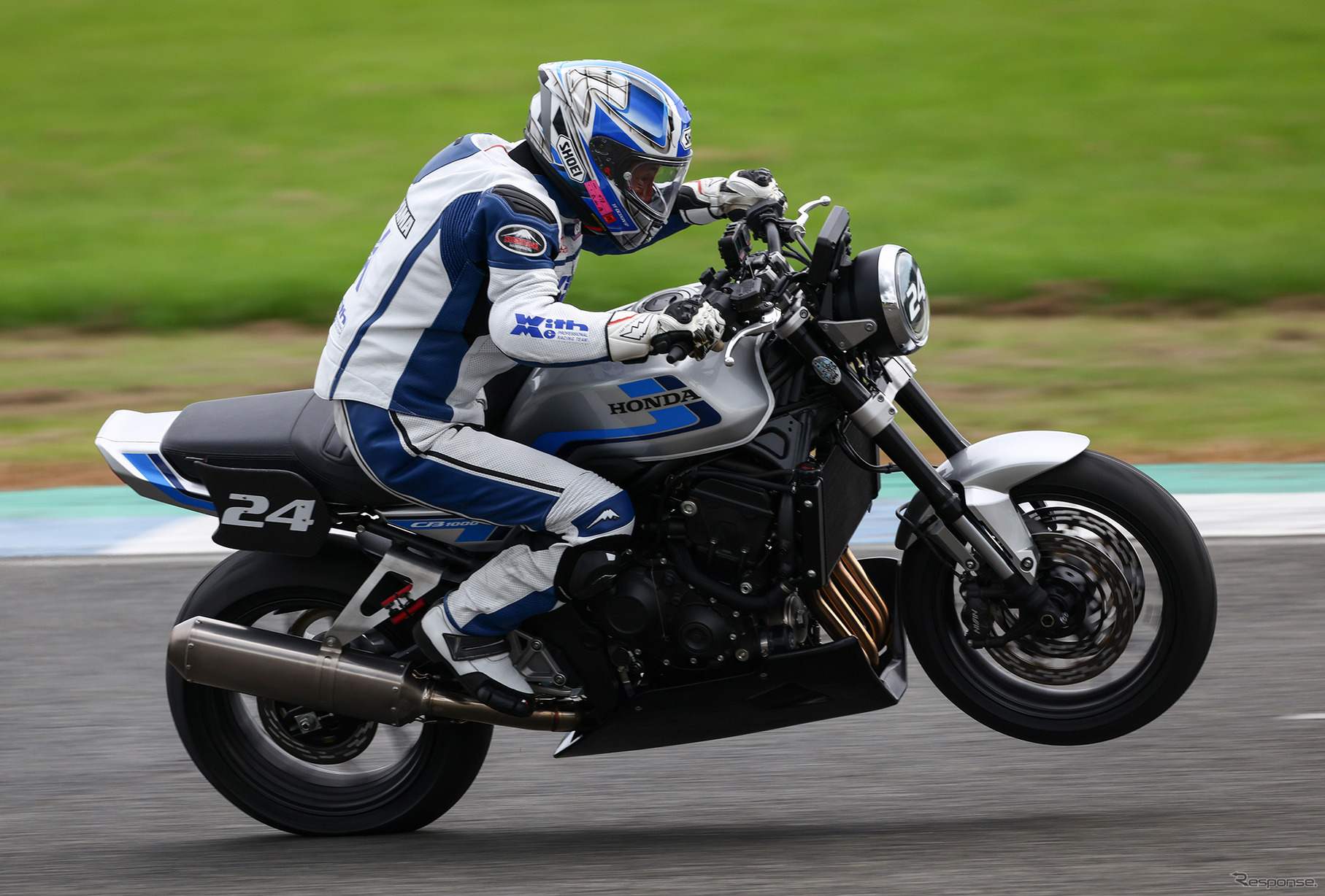 「鉄馬レース」に参戦したホンダ『CB1000F Concept』