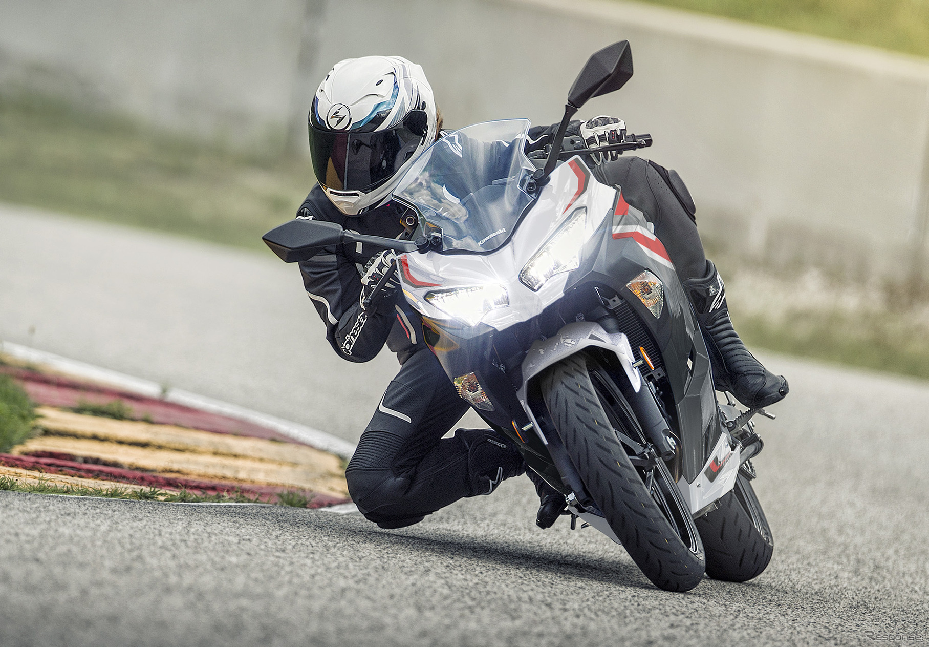 カワサキ『Ninja 400』2026年モデル