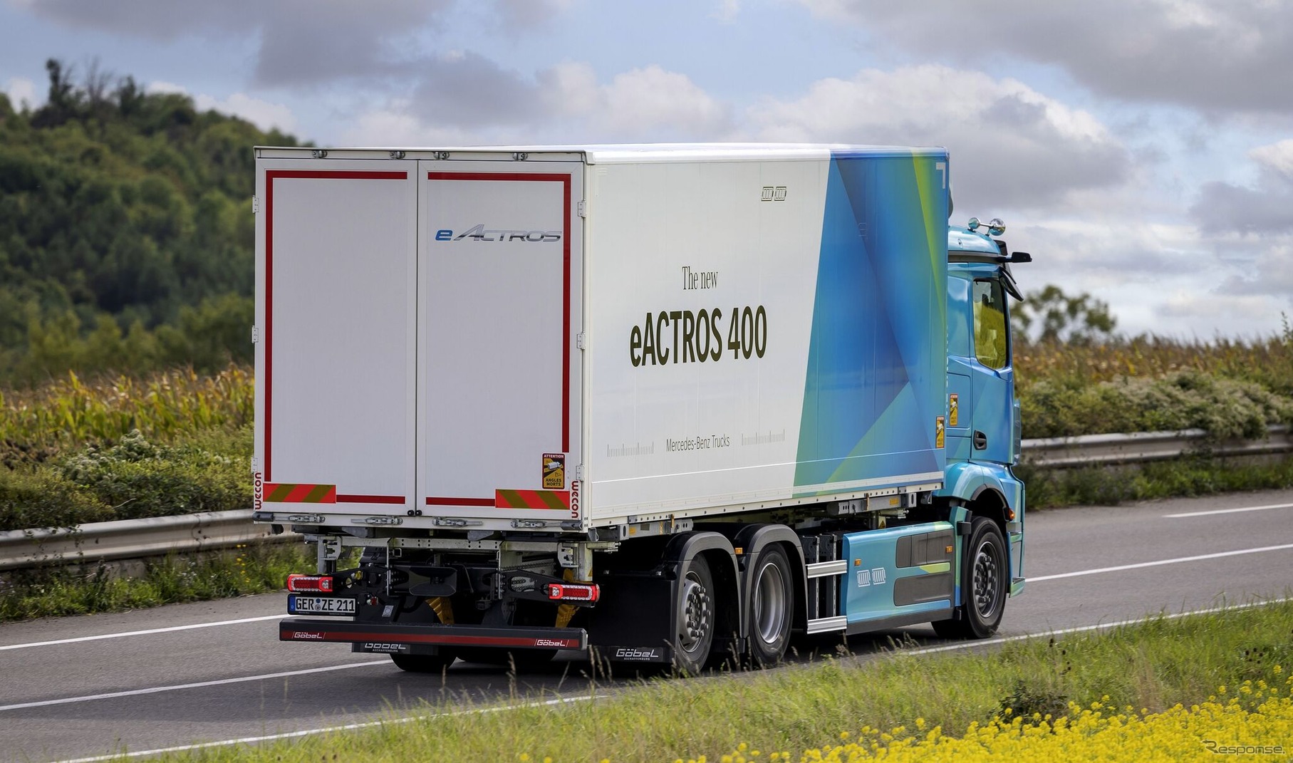 メルセデスベンツ eActros 400