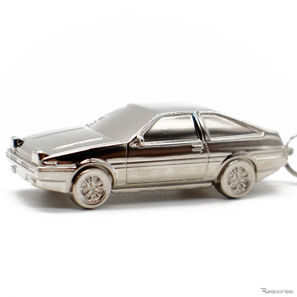『頭文字D』の86トレノの3Dメタルキーチェーン