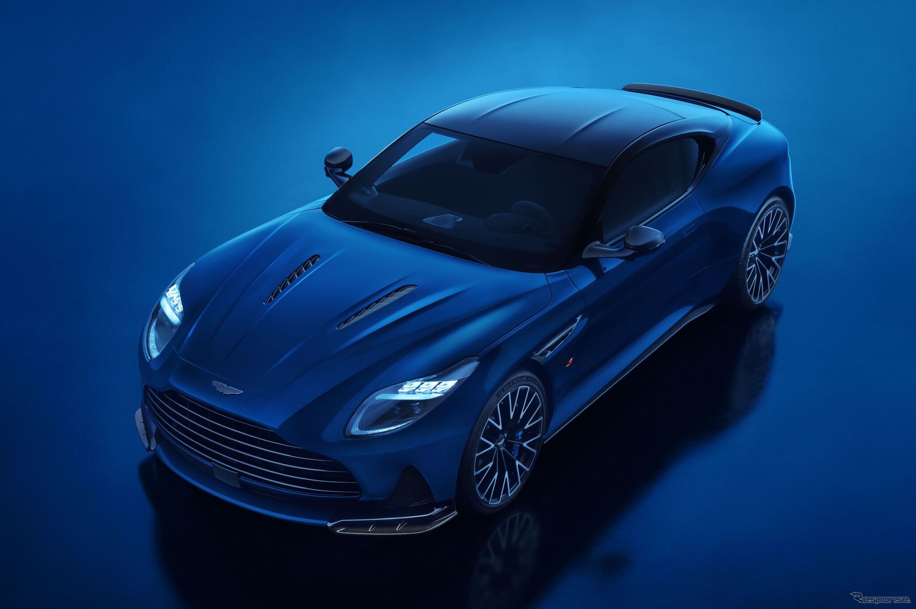 アストンマーティン DB12 S