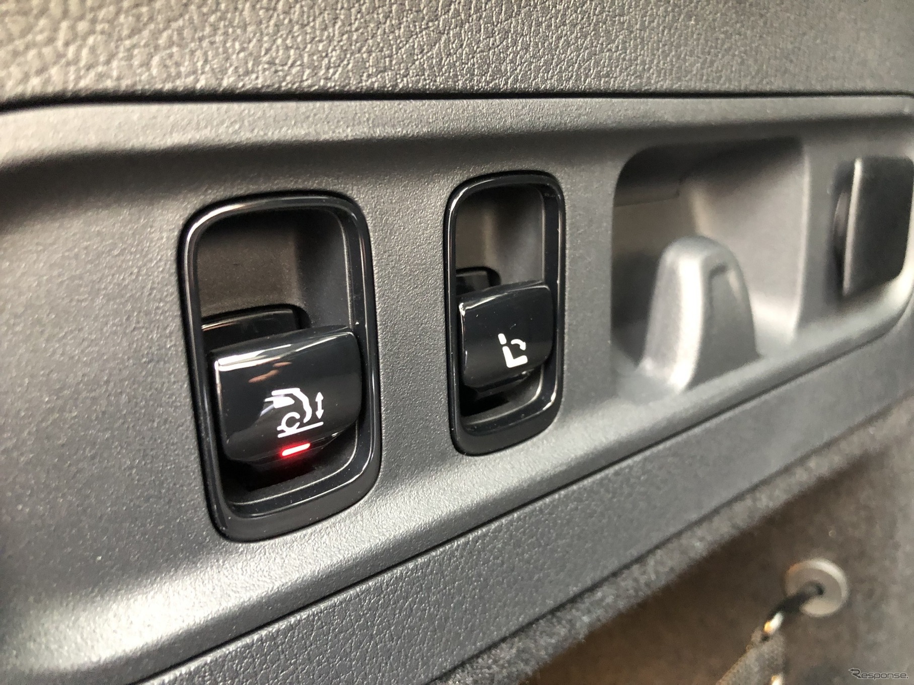 メルセデスベンツ GLC 220d 4MATIC クーペ（ISG）