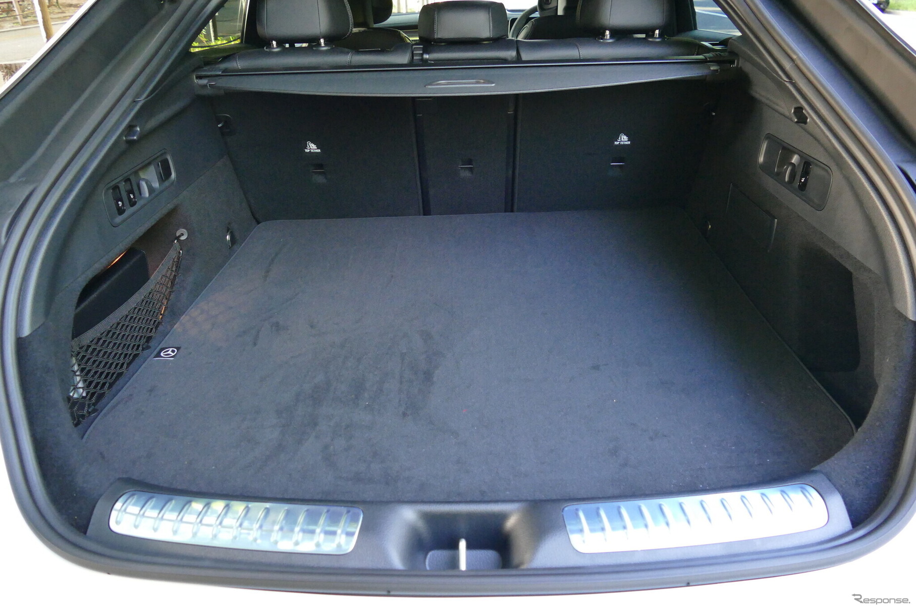メルセデスベンツ GLC 220d 4MATIC クーペ（ISG）