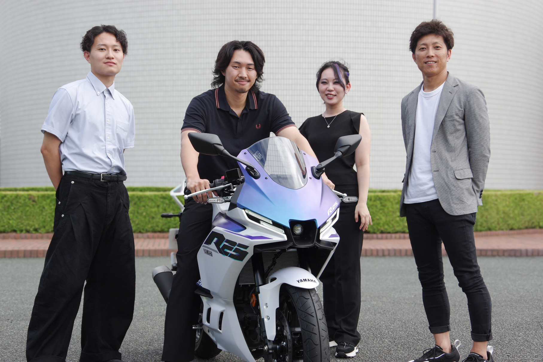 ヤマハ YZF-R25とデザイン＆カラー開発メンバー
