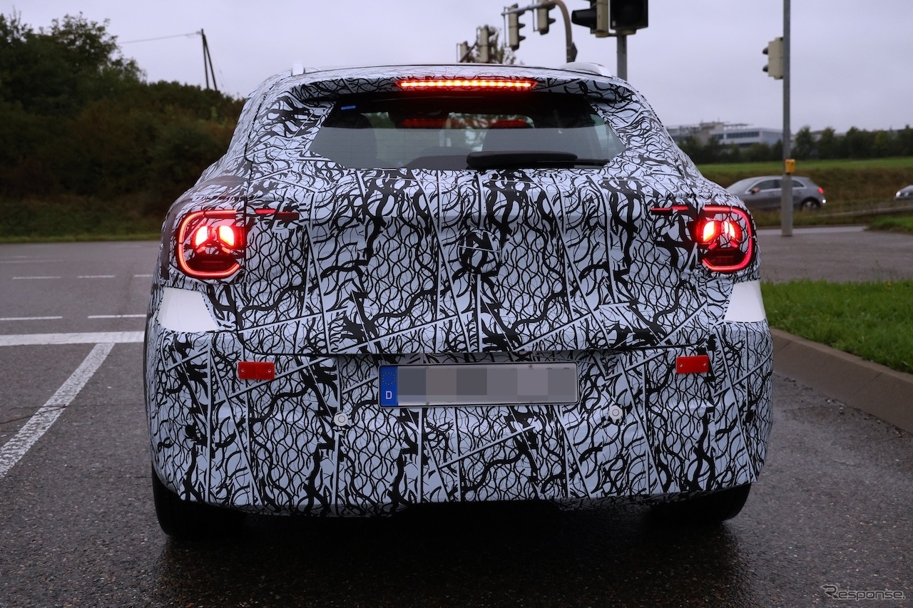メルセデスベンツ GLA 次世代型のプロトタイプ