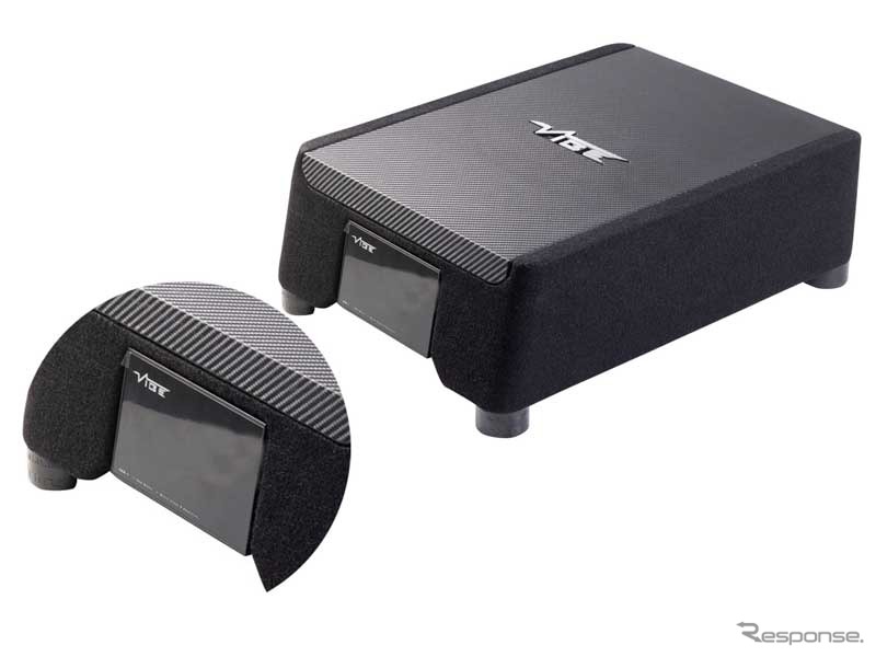 本体にはモノラルアンプ「POWERBOX400.1M-V7」をビルドイン可能