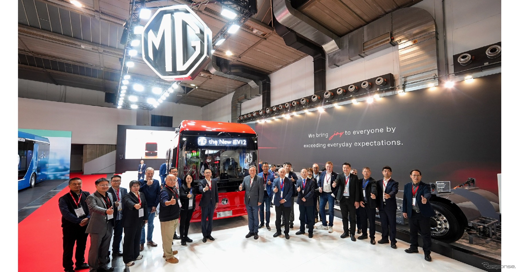 MG COMMERCIALの電動シティバス「iEV12」と電動バスシャシー「B12E」