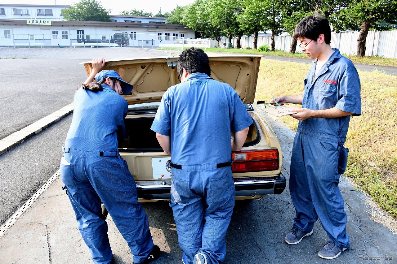埼玉自動車大学校クラシックカークラブ