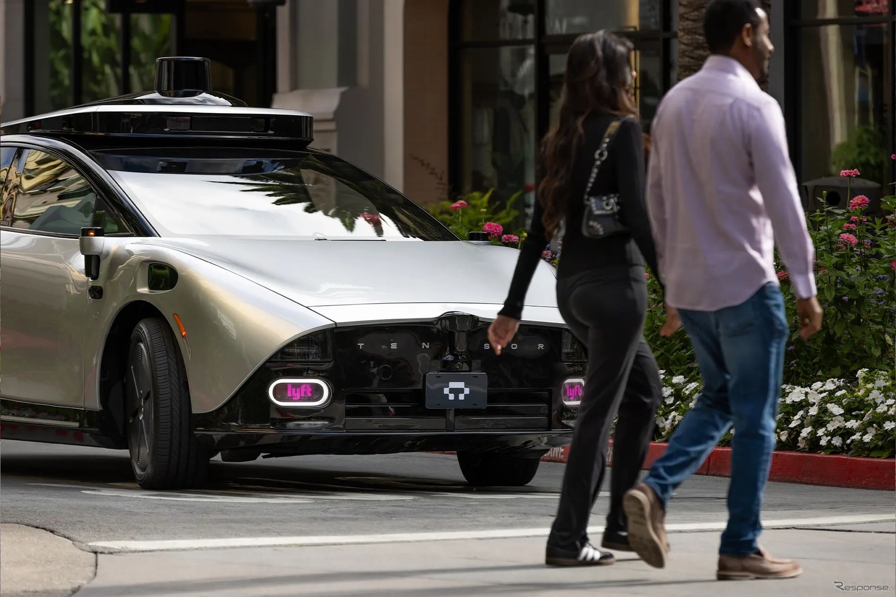 テンサーのレベル4自動運転「ロボカー」をライドシェア大手の米リフトが導入へ