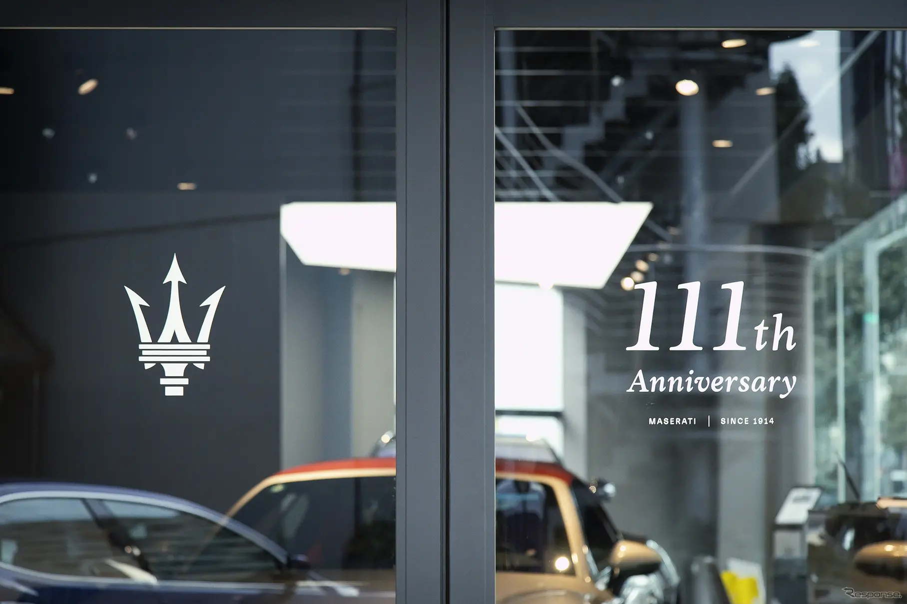 マセラティ111周年記念店舗ディスプレイ