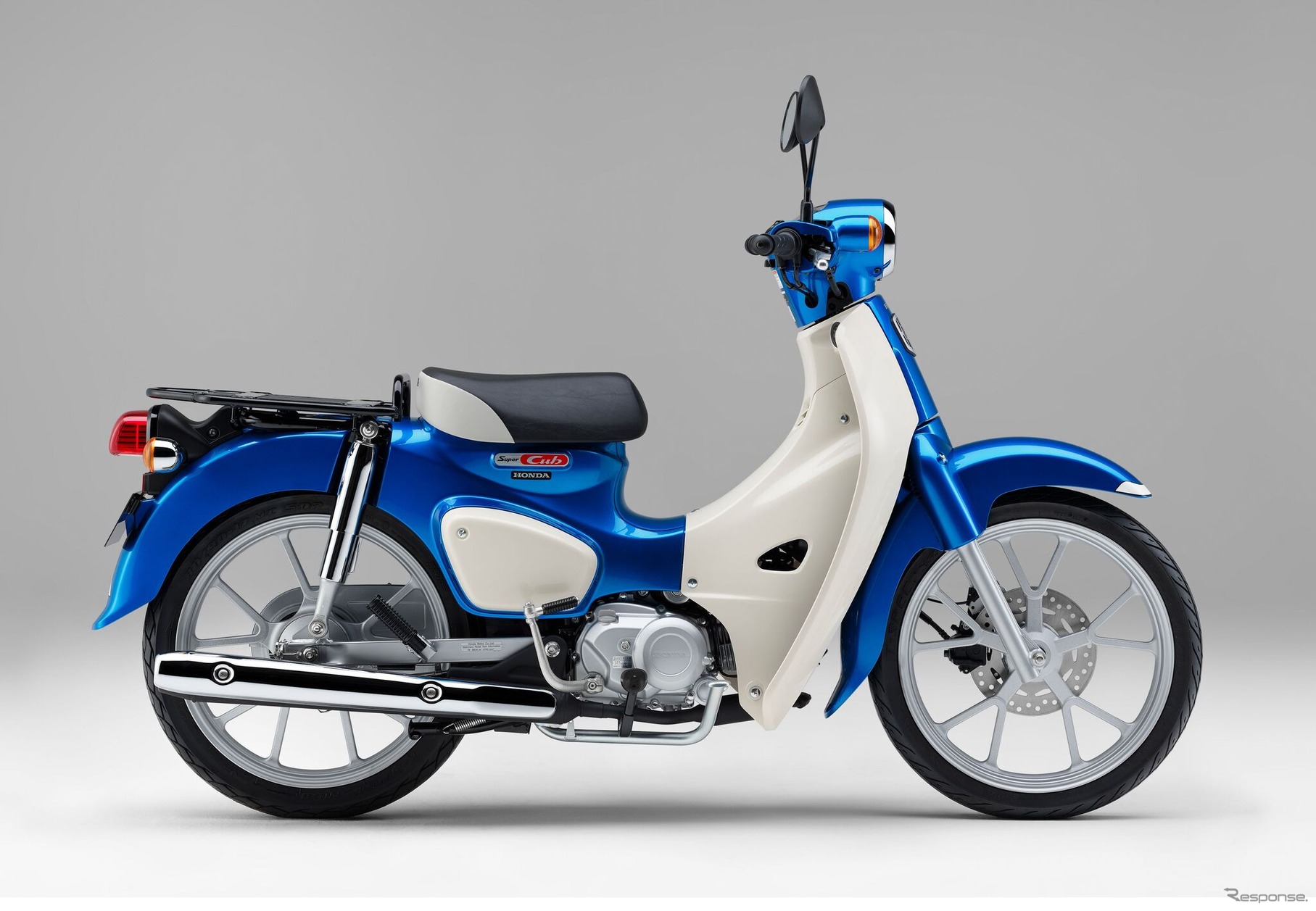 ホンダ スーパーカブ110（グリントウェーブブルーメタリック）