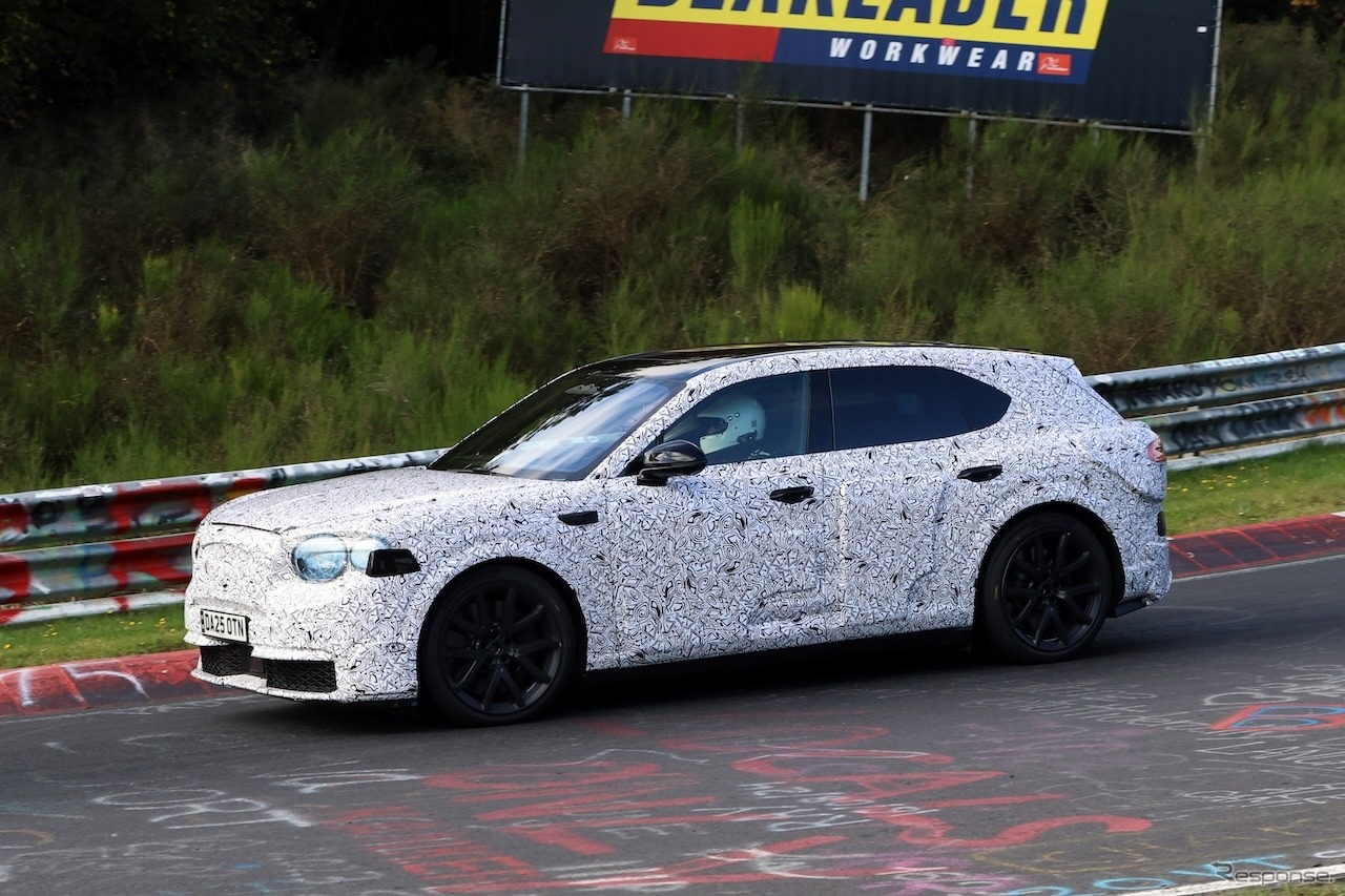 ベントレー アーバンSUV のプロトタイプ