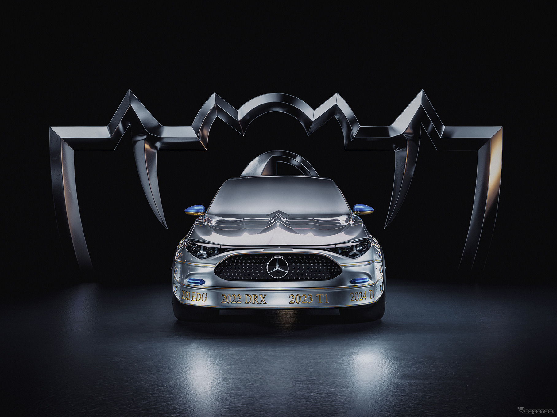 メルセデスベンツ『CLA』新型のアート作品。「リーグ・オブ・レジェンド」世界大会のトロフィーに着想