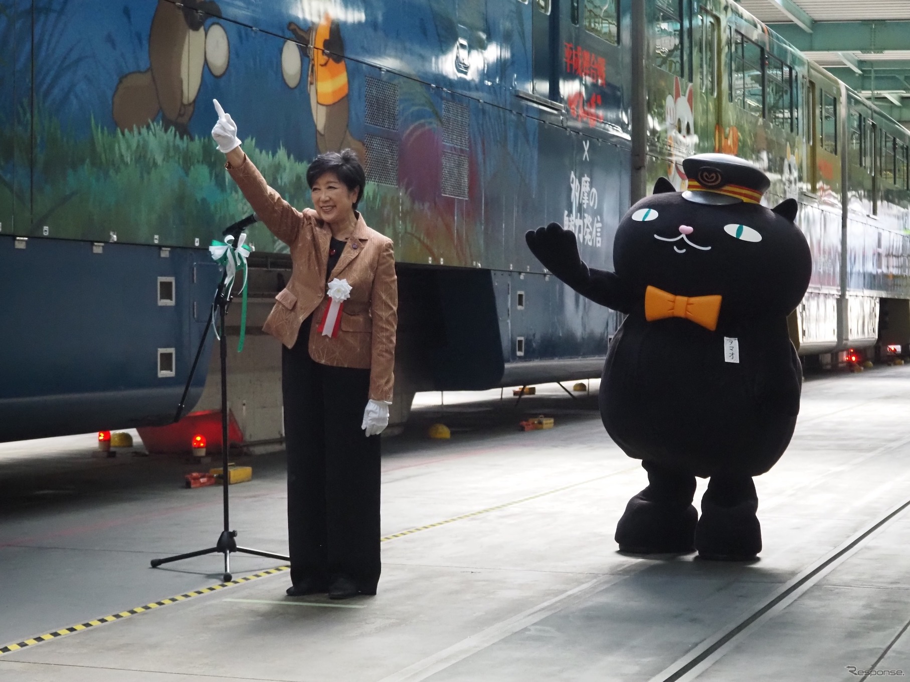 ラッピングモノレール「平成狸合戦ぽんぽこ×多摩の魅力発信」（多摩都市モノレール）