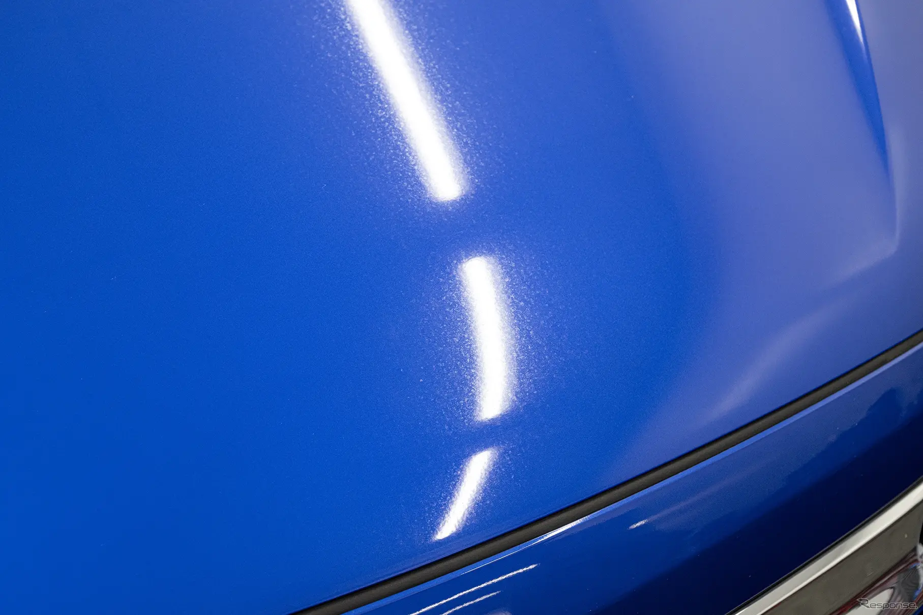 雨などで濡れて乾くとどうしてもしつこいウロコ状の汚れが付着する