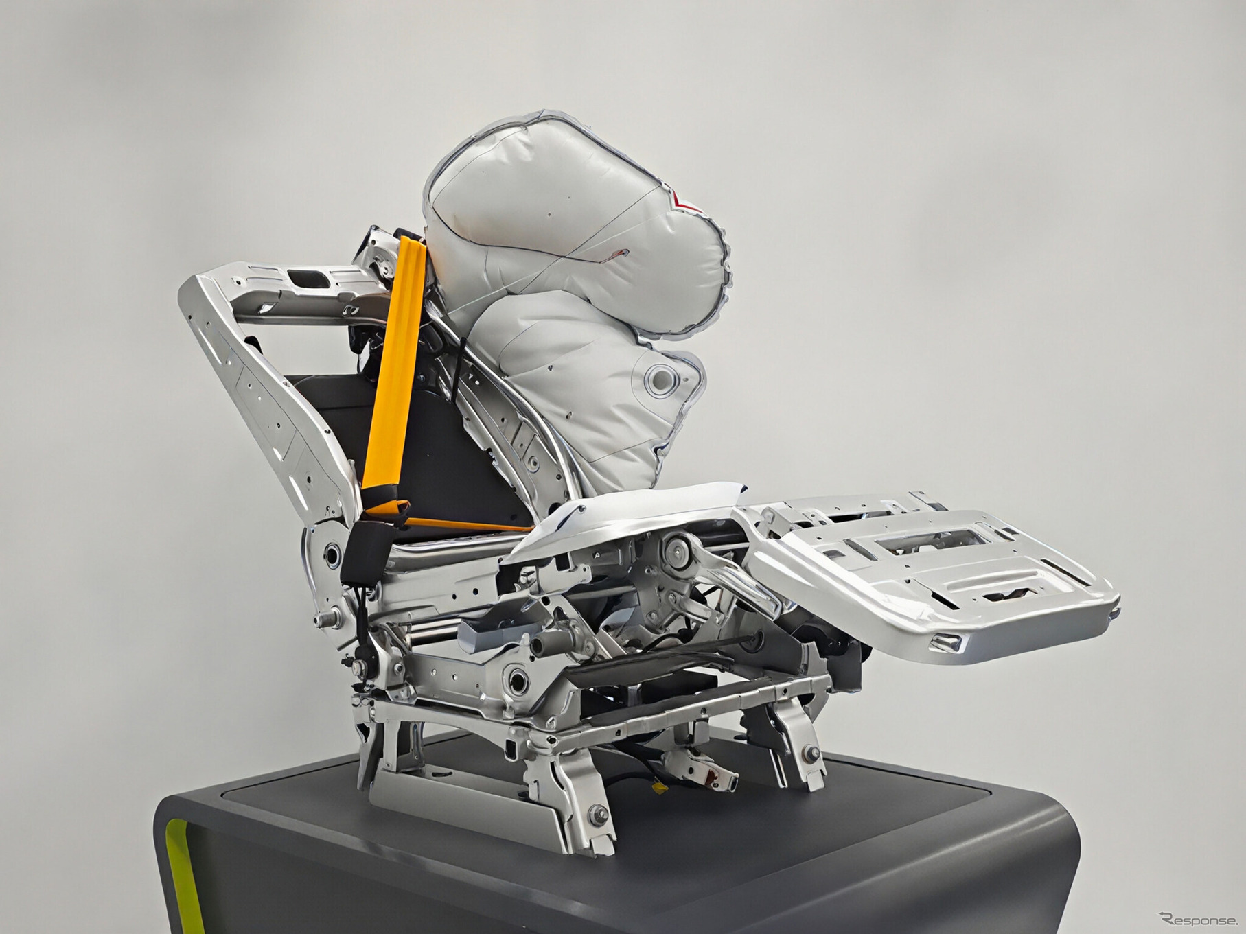 アディエントの新シートコンセプト「Z-Guard」