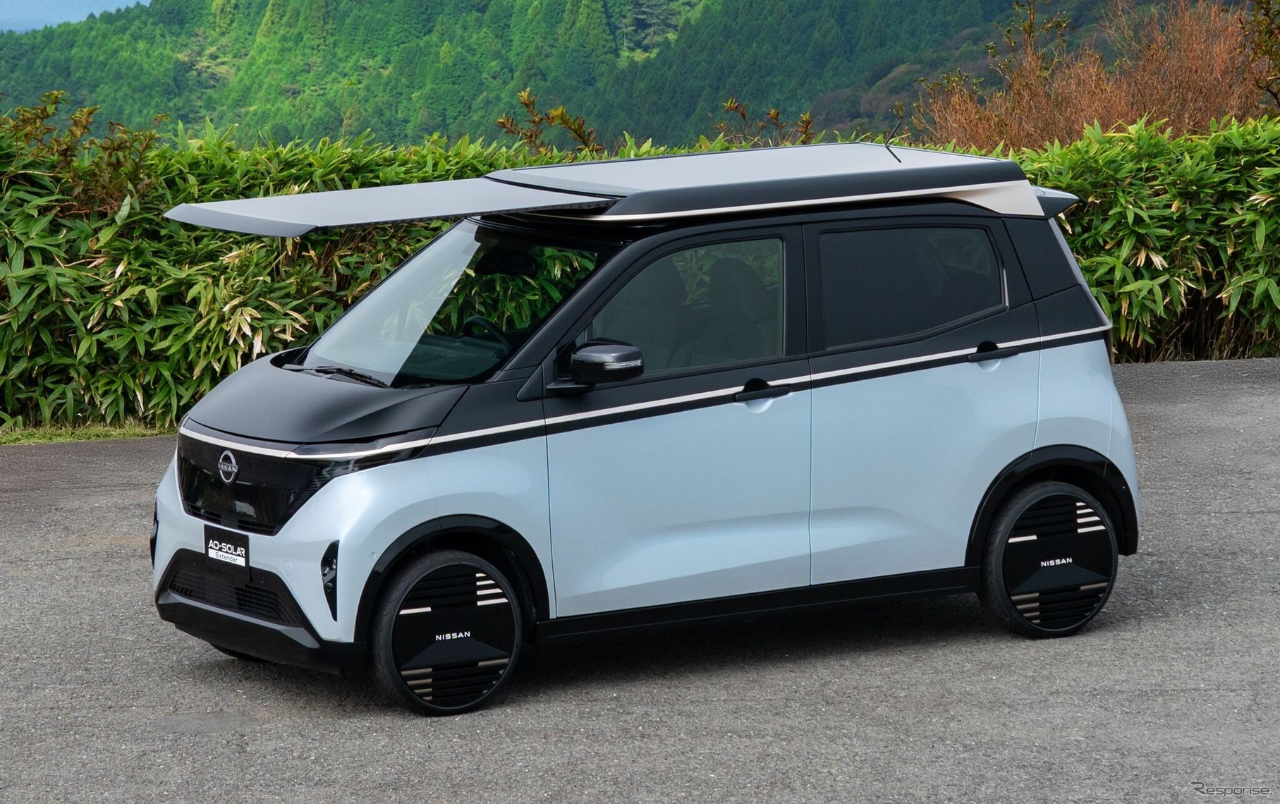 日産サクラの電動スライド式ソーラーシステム「Ao-Solar Extender（あおぞら エクステンダー）」搭載プロトタイプ