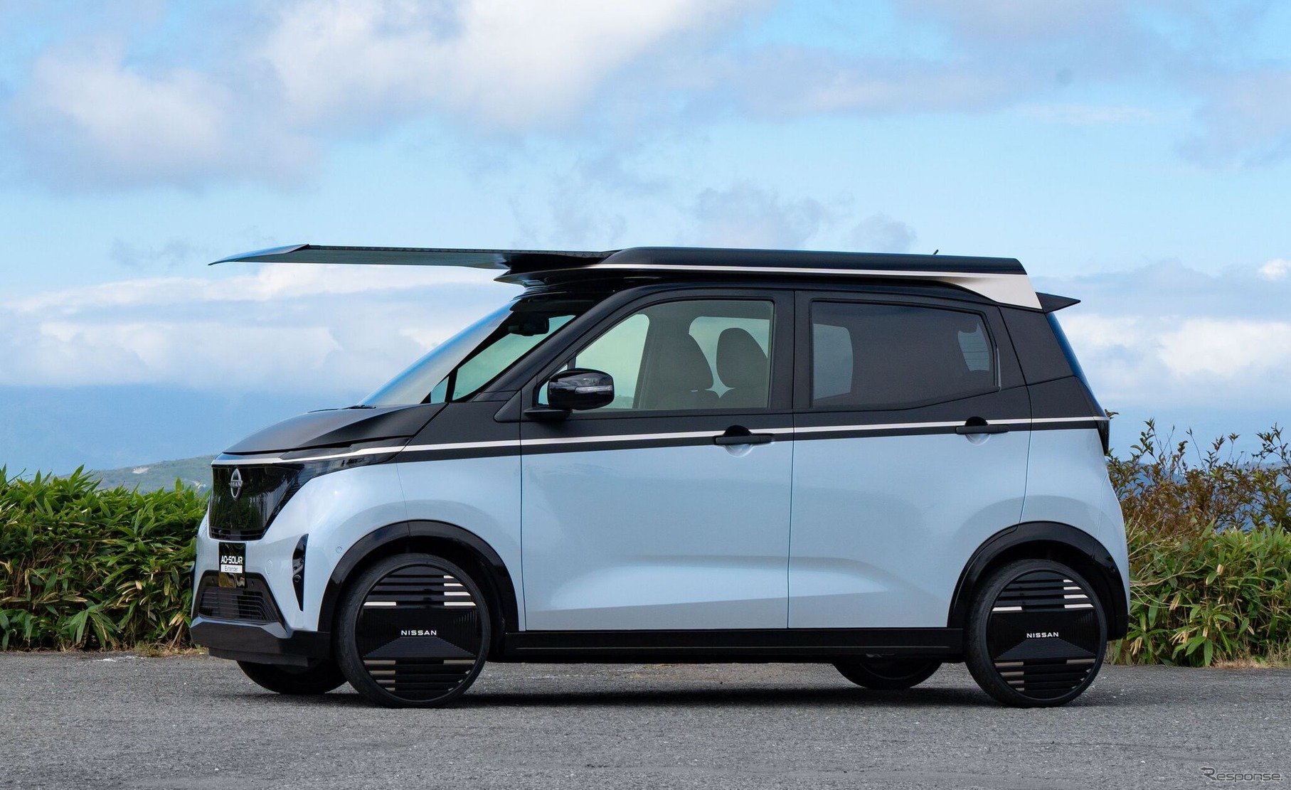 日産サクラの電動スライド式ソーラーシステム「Ao-Solar Extender（あおぞら エクステンダー）」搭載プロトタイプ