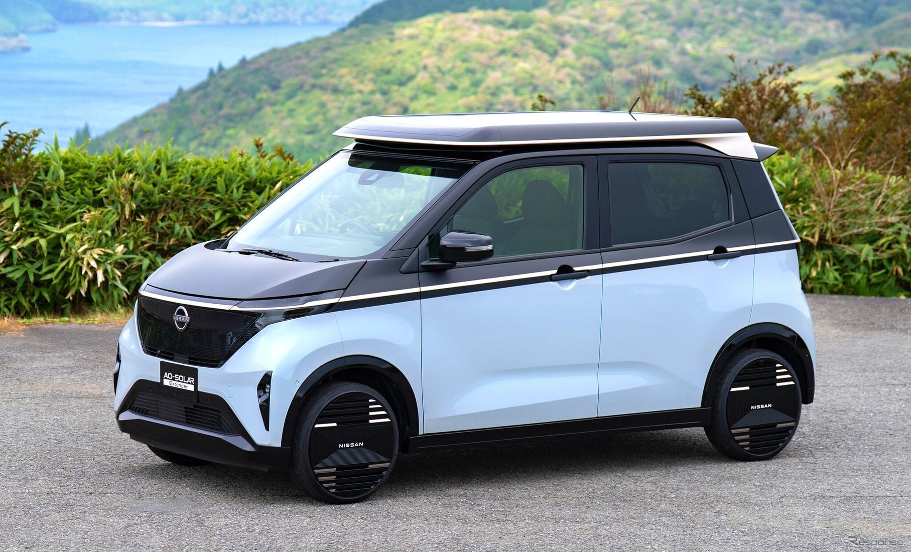 日産サクラの電動スライド式ソーラーシステム「Ao-Solar Extender（あおぞら エクステンダー）」搭載プロトタイプ